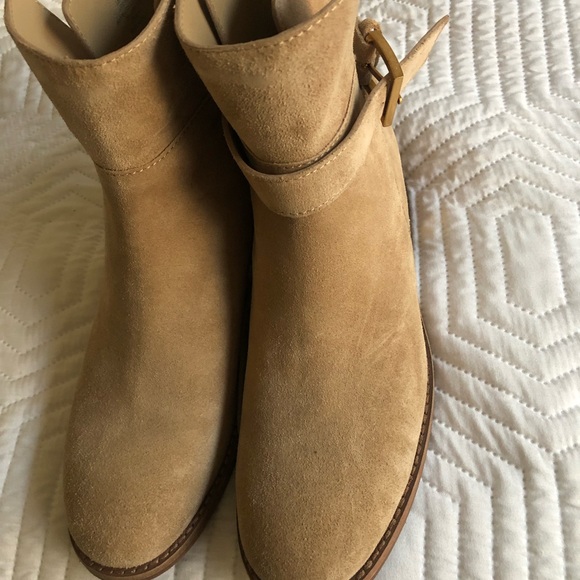 New Ankle boots never used - Picture 4 of 7